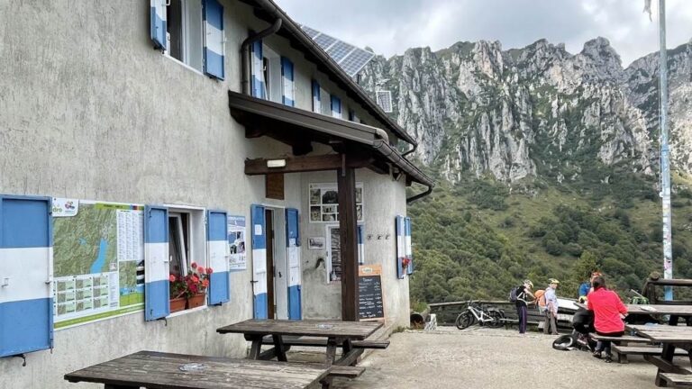 Výjezd na Rifugio Nino Pernici: Skrytý klenot nad údolím Val Concei