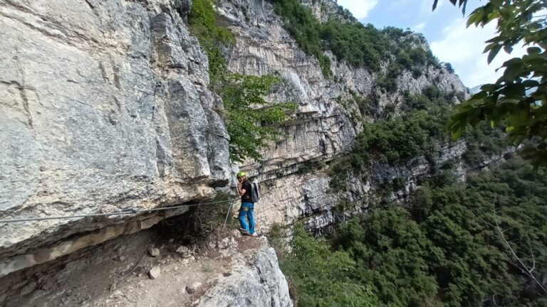 Via Ferrata Gerardo Sega (B/C): Unikátní vertikální amfiteátr nad Avio